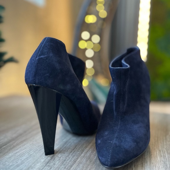 Balenciaga Suede Navy Ankle boots - Picture 9 of 9